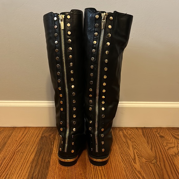 Michael Kohl’s black boots with gold studs size 8 1/2 - Picture 2 of 6